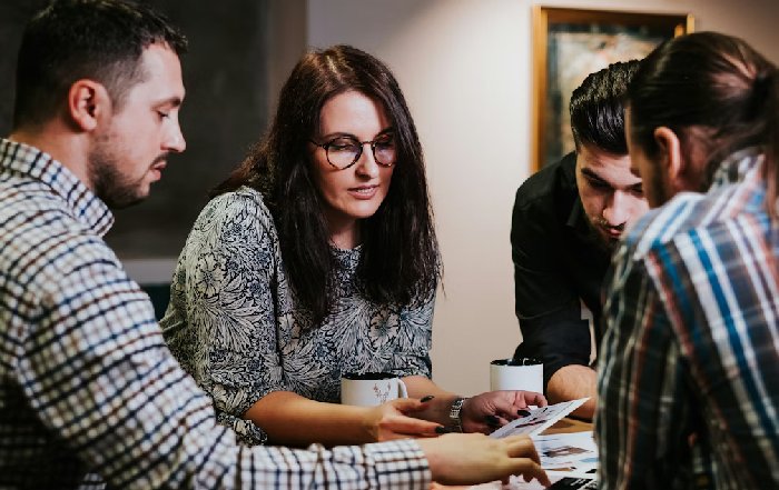 Article Image for Developing a Decision Rights Charter for Cross-Functional Teams