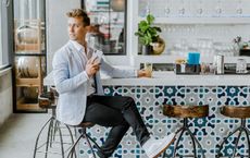 Article Image for Growth Loops Versus Funnels: A Strategic Reassessment