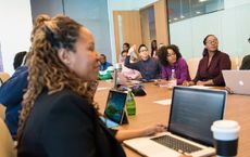 Article Image for Leadership Approaches That Foster Employee Engagement