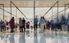 Article Image for Leading Cross-Cultural Teams Across North America and Europe